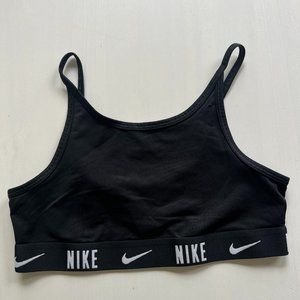 Nike trophy sports bra